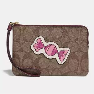 NEW COACH Corner Zip Wristlet Bag Signature Canvas Logo Leather Candy Motif